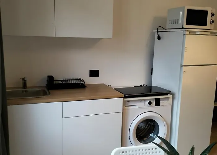 Love hotel Amicizia Erminia *